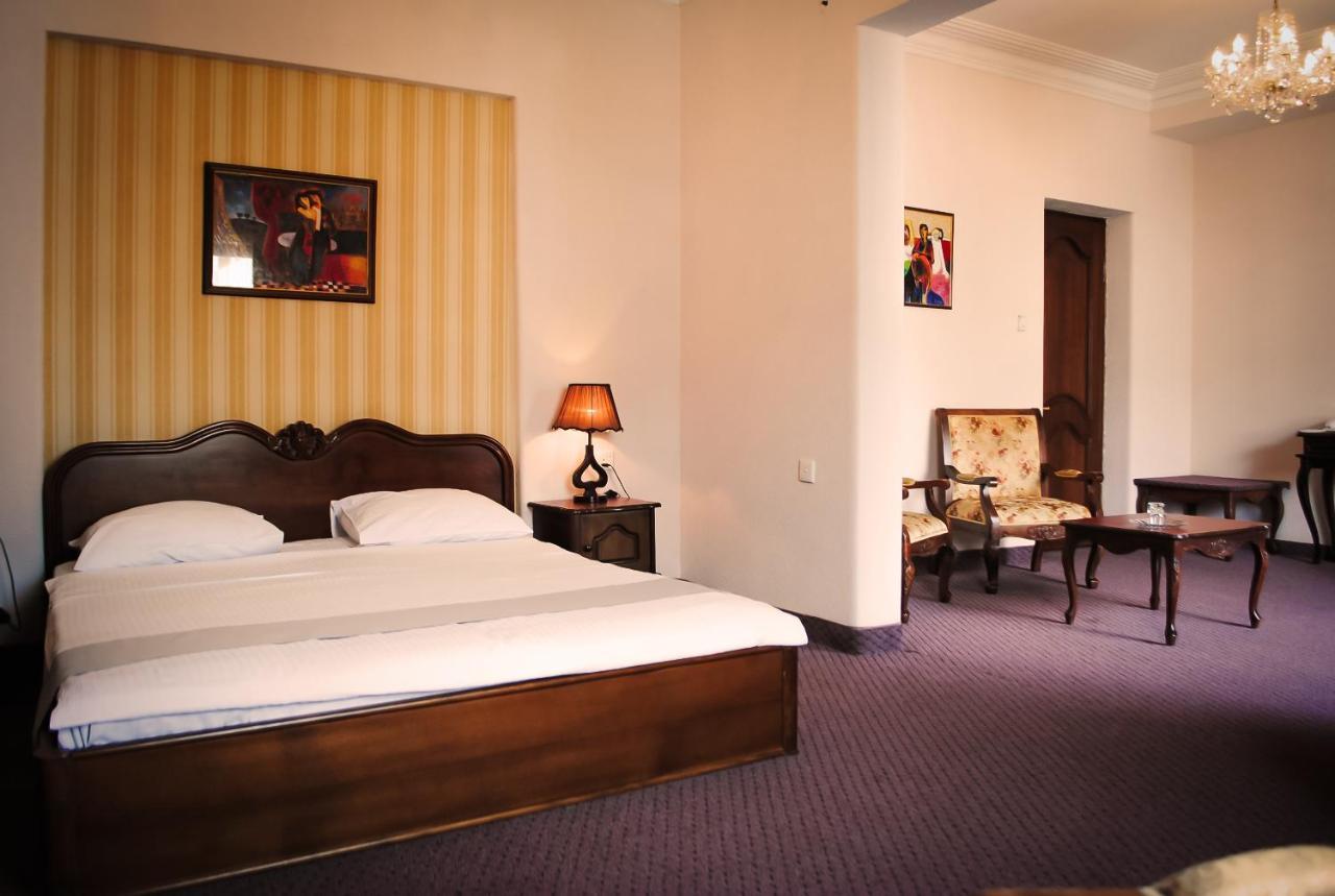 Hotel Sympatia Тбилиси Экстерьер фото